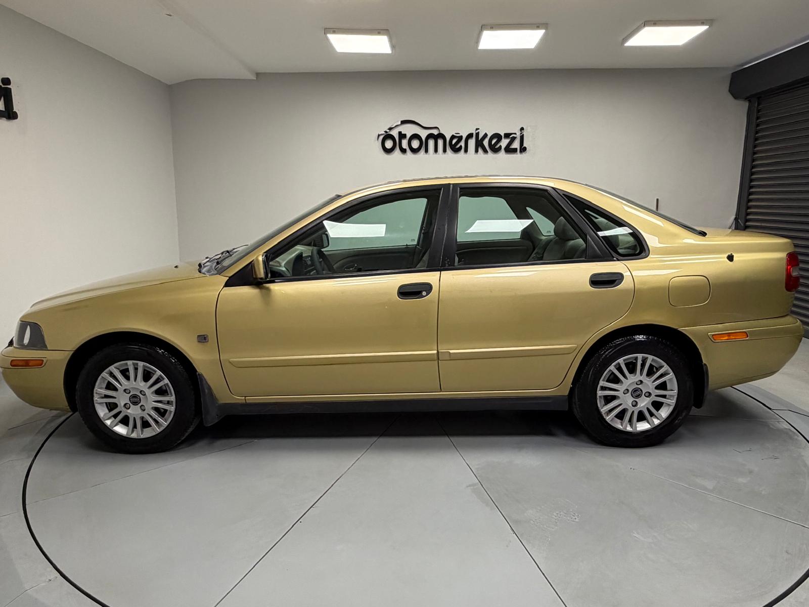 VOLVO S40 3